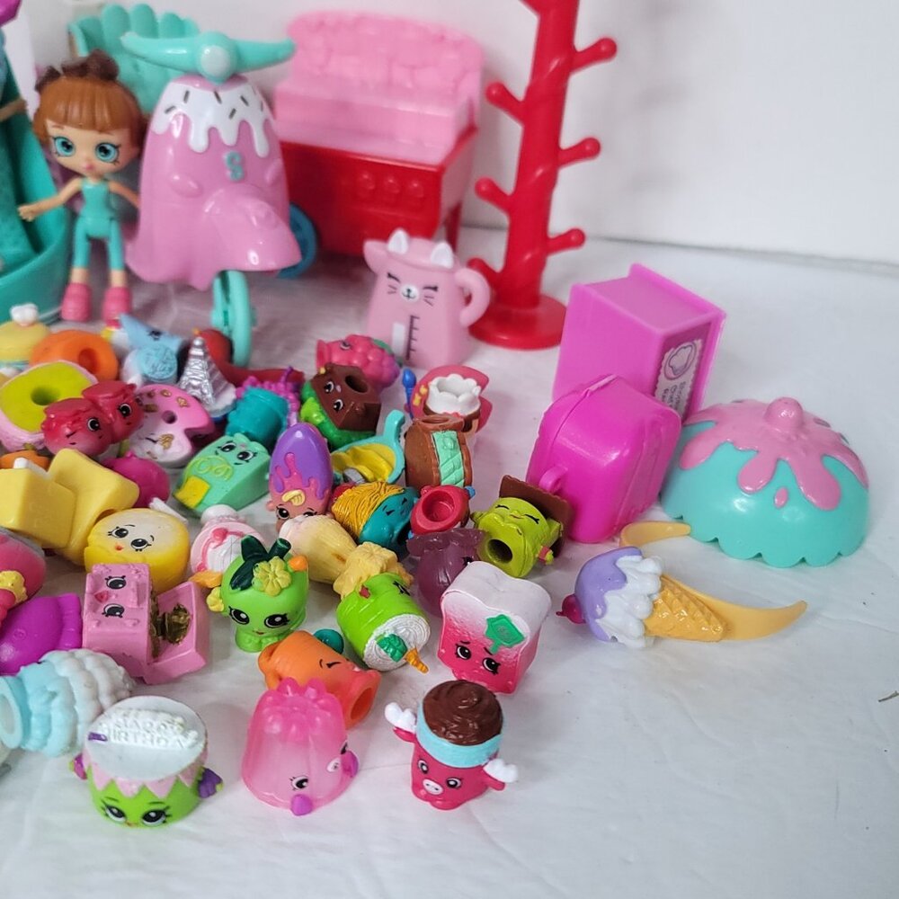 Lot Of Shopkins Figures Super Cute Mixed Lot, hats, food, household items - Picture 2 of 8